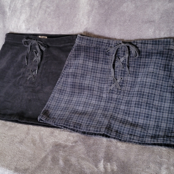 SO Dresses & Skirts - SO Skirt X 2!! Solid Black & Blue/Gray Plaid Mini Skirt Sz 3/26 Women's LIKE NEW